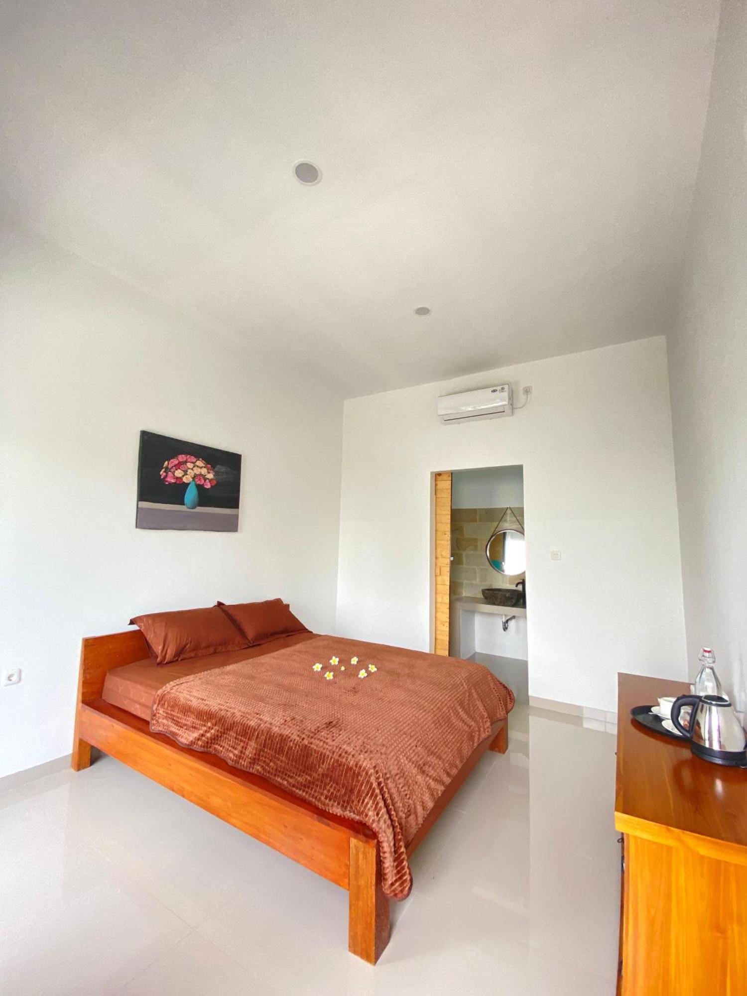 Zavana Rooms & Restaurant Tanjungkarang Exterior photo